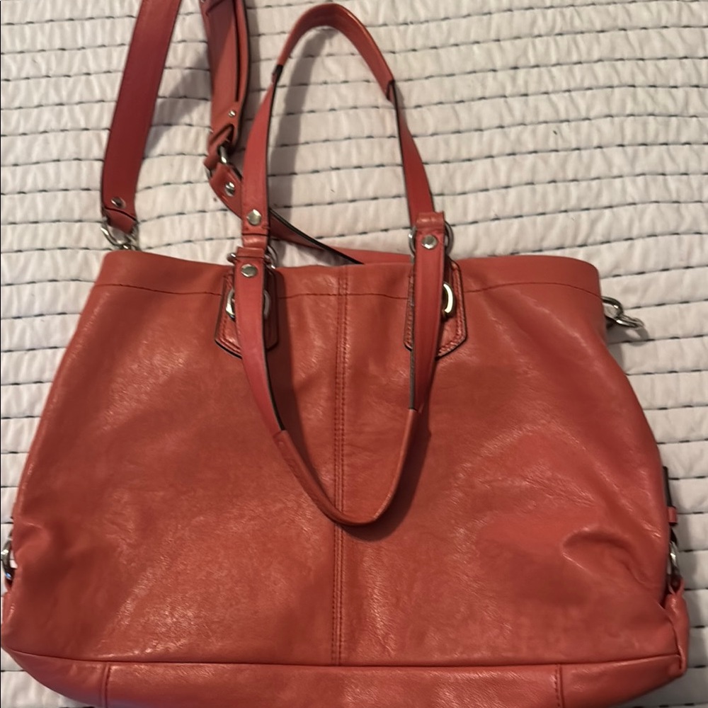 Coach shoulder bag, salmon color - Picture 2 of 5